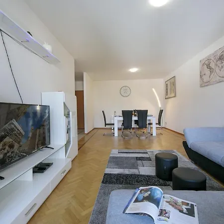 Apartment Comfort Family House